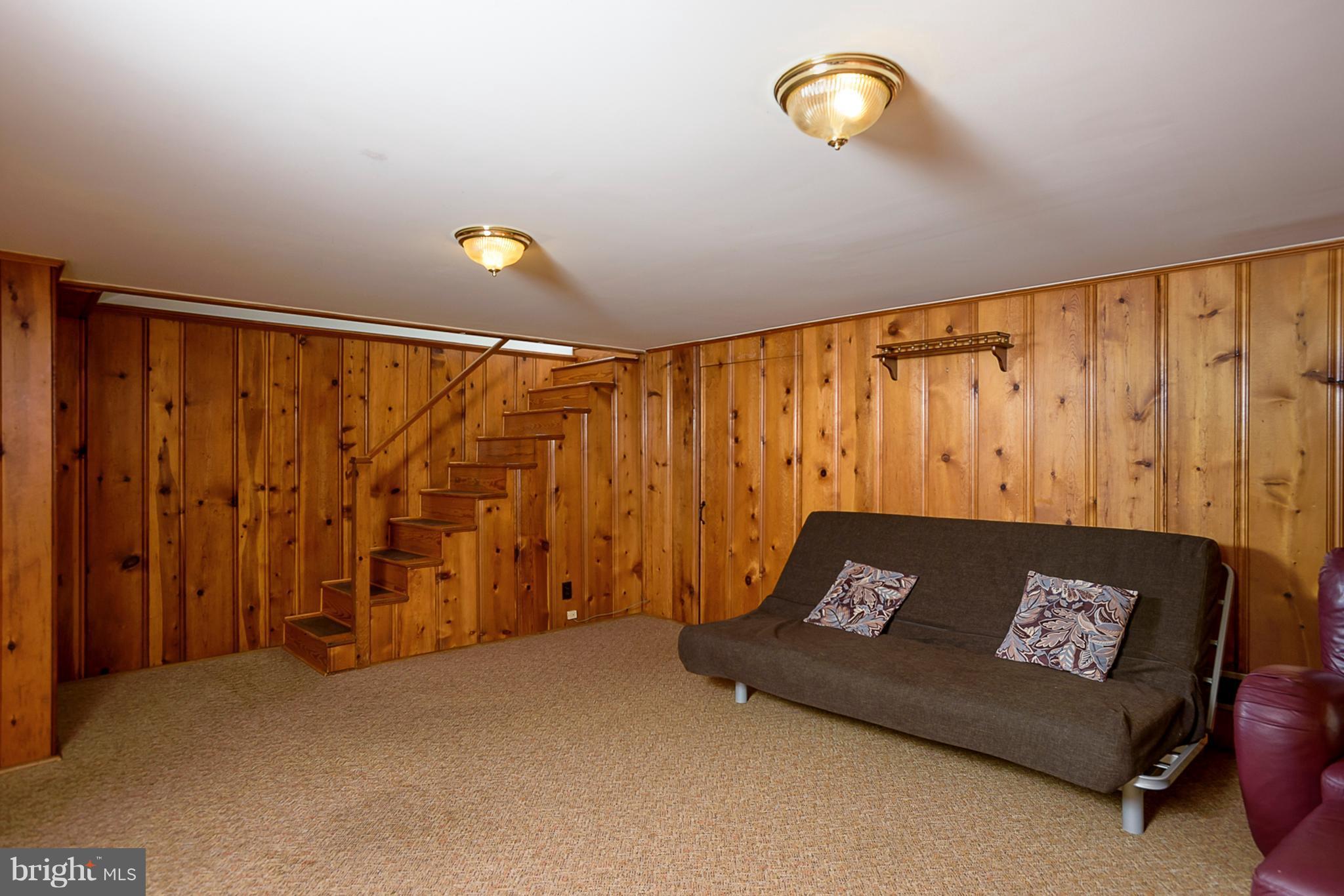 347 Whitfield Road Baltimore, MD 21228 - Photo 22 of 28 Family Room