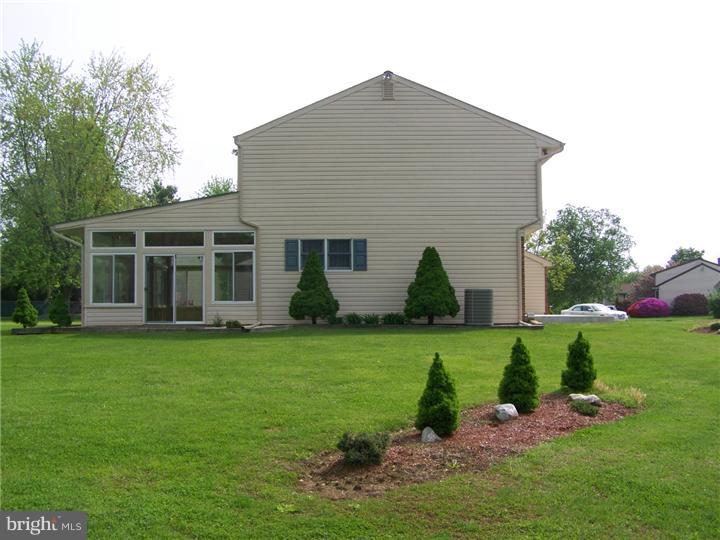 330 Magnolia Road Warminster, PA 18974 - Photo 2 of 25 Exterior Side