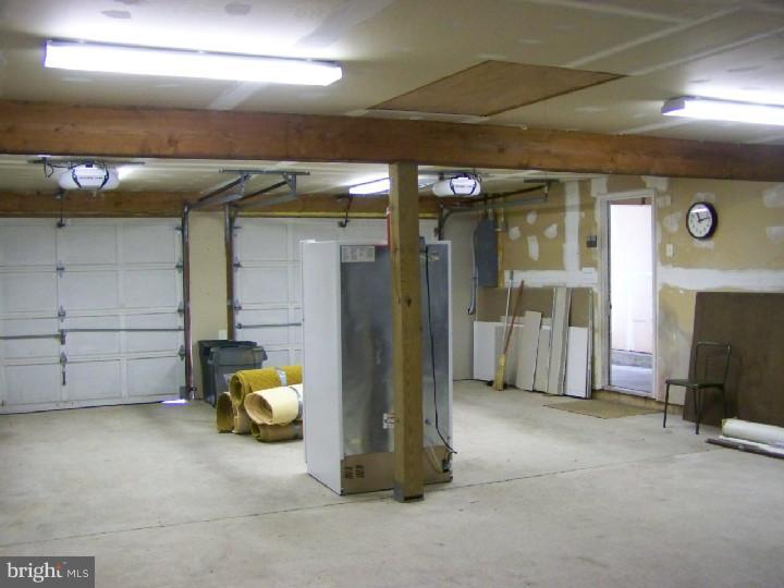 330 Magnolia Road Warminster, PA 18974 - Photo 19 of 25 Garage