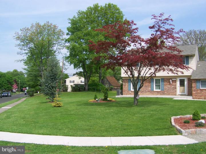 330 Magnolia Road Warminster, PA 18974 - Photo 20 of 25 Gallery Image 20