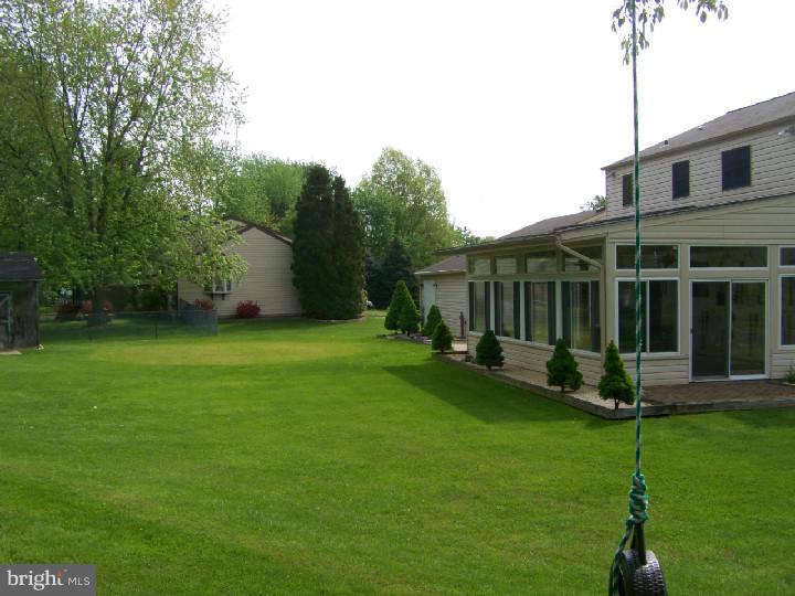 330 Magnolia Road Warminster, PA 18974 - Photo 22 of 25 Gallery Image 22
