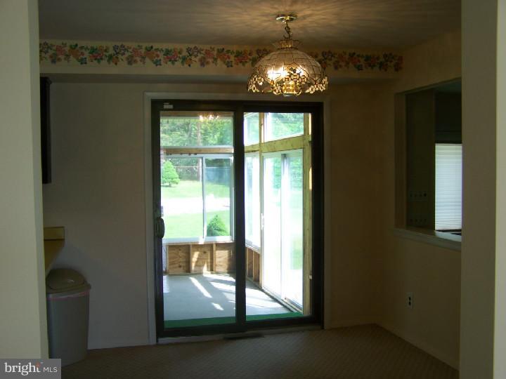 330 Magnolia Road Warminster, PA 18974 - Photo 7 of 25 Breakfast Room