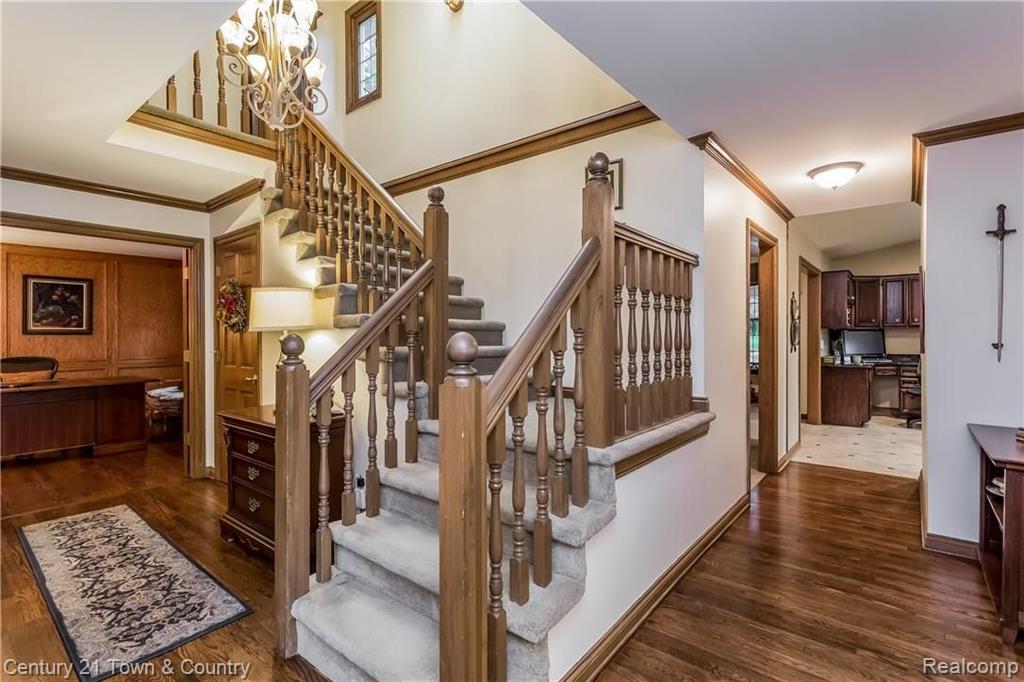 545 Sunlight Drive Rochester Hills, MI 48309 - Photo 9 of 68
