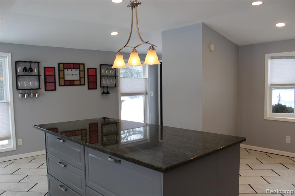 896 Grace Avenue Rochester Hills, MI 48307 - Photo 20 of 24