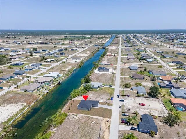 a house view with a outdoor space