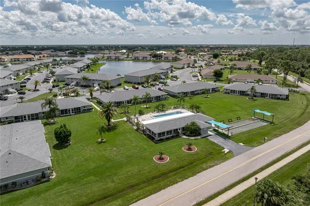 $166,500 | 12274 Southwest Egret Circle, Unit 2405, Lake Suzy, FL 34269