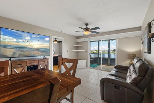 $166,500 | 12274 Southwest Egret Circle, Unit 2405, Lake Suzy, FL 34269