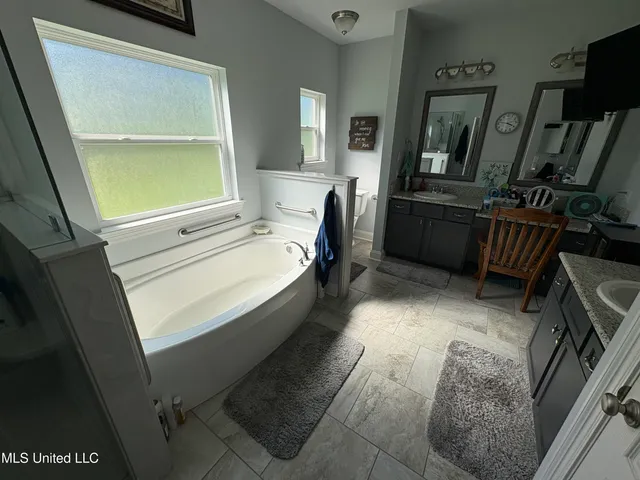 $499,000 | 8612 Highway 84, McCall Creek, MS 39647