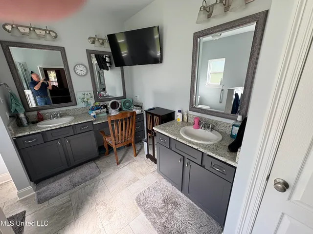 $499,000 | 8612 Highway 84, McCall Creek, MS 39647