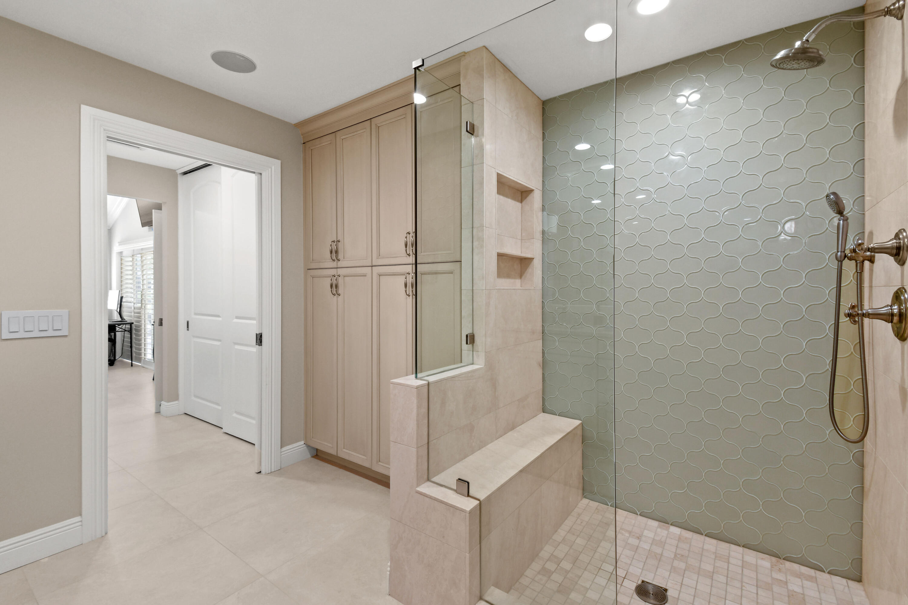 259 River Park Drive Jupiter, FL 33477 - Photo 15 of 39 259RiverParkDr_37