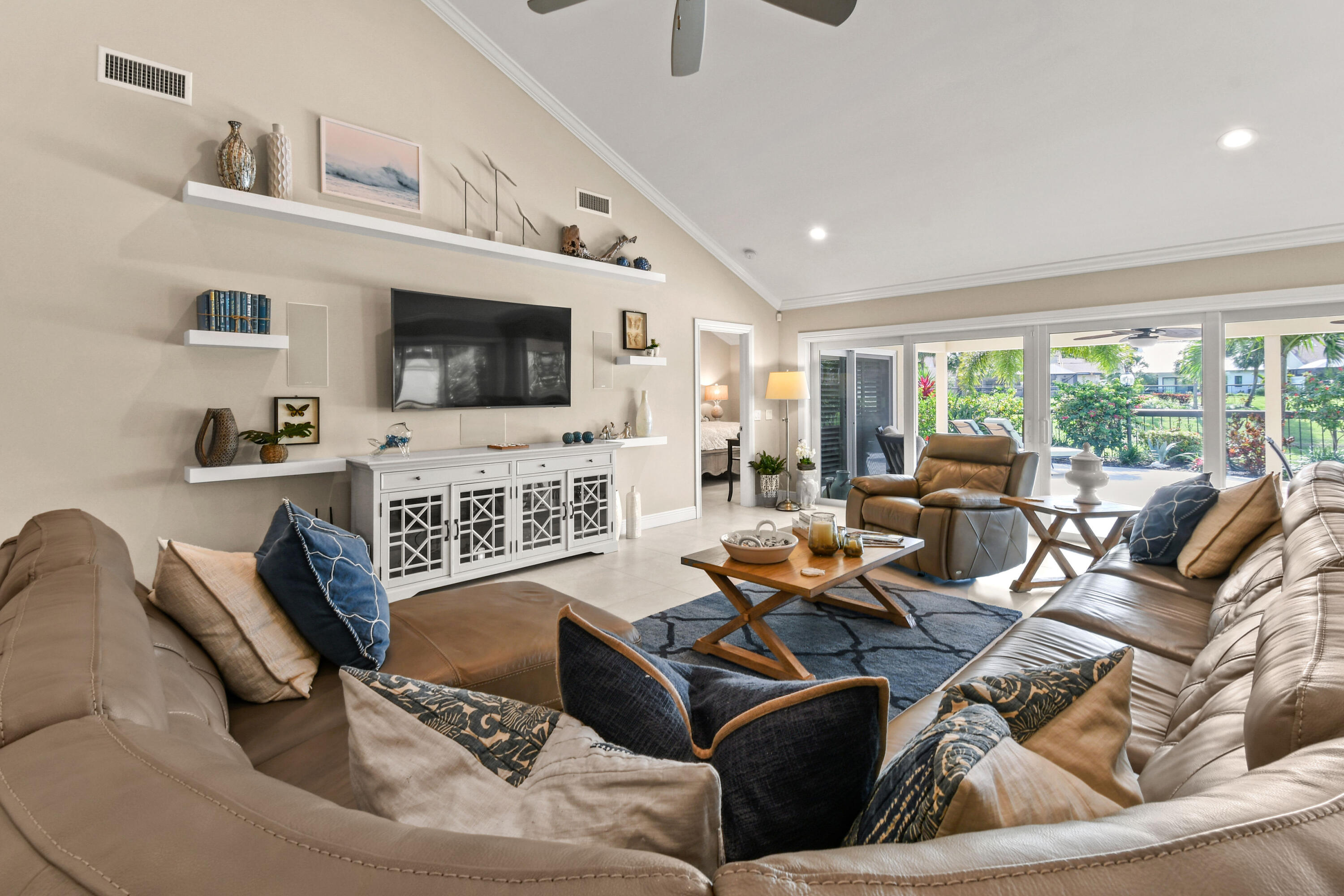 259 River Park Drive Jupiter, FL 33477 - Photo 6 of 39 259RiverParkDr_14