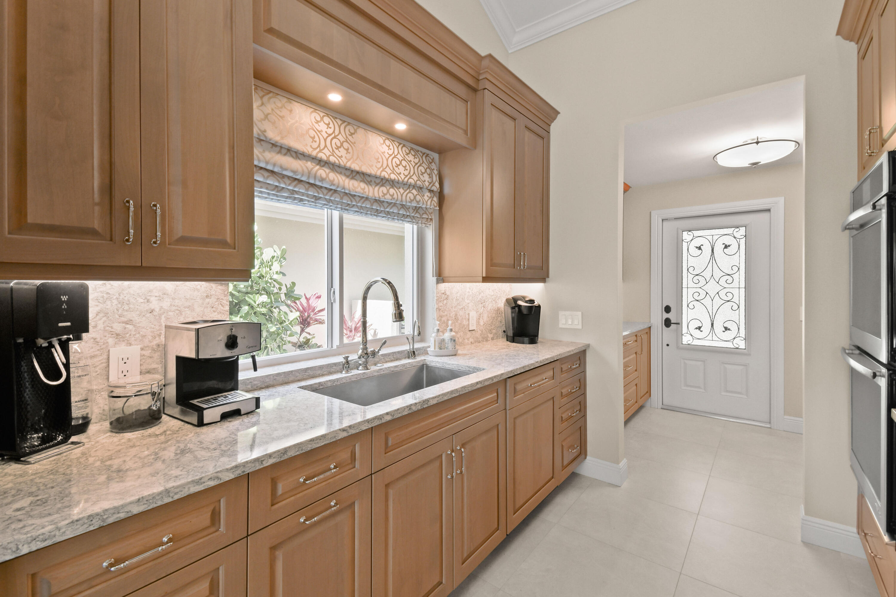 259 River Park Drive Jupiter, FL 33477 - Photo 9 of 39 259RiverParkDr_24