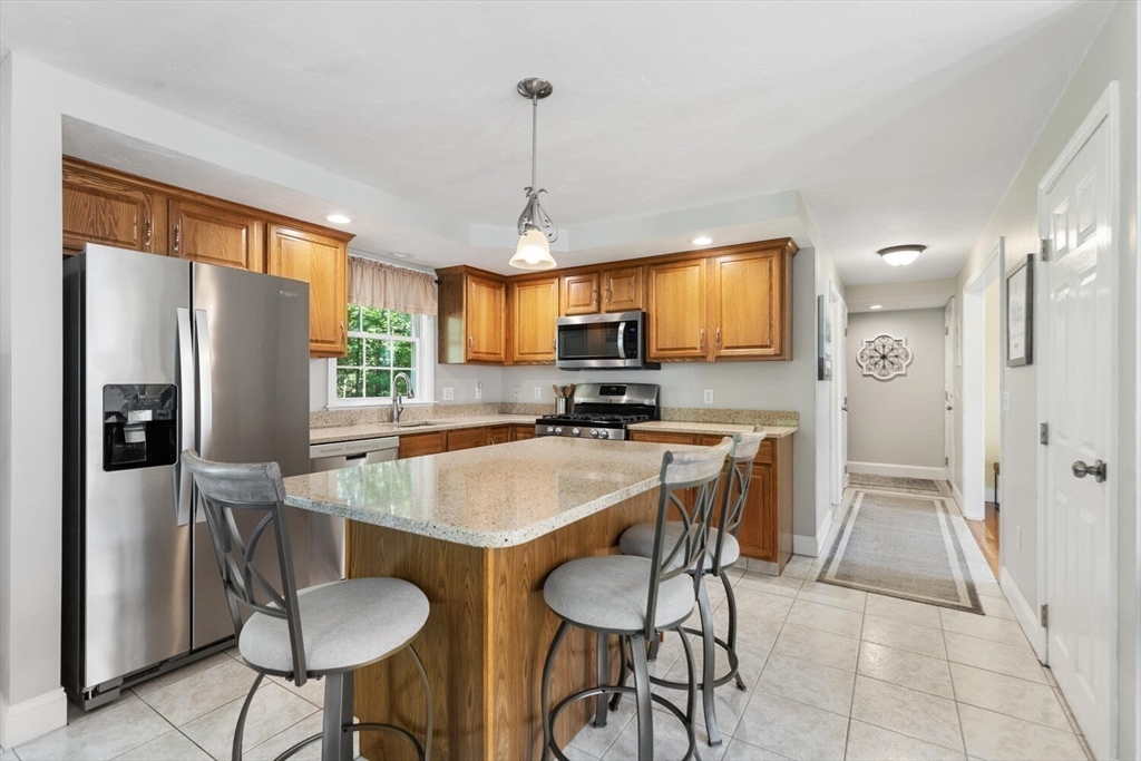 104 Ridgewood Drive Taunton, MA 02780 - Photo 15 of 40
