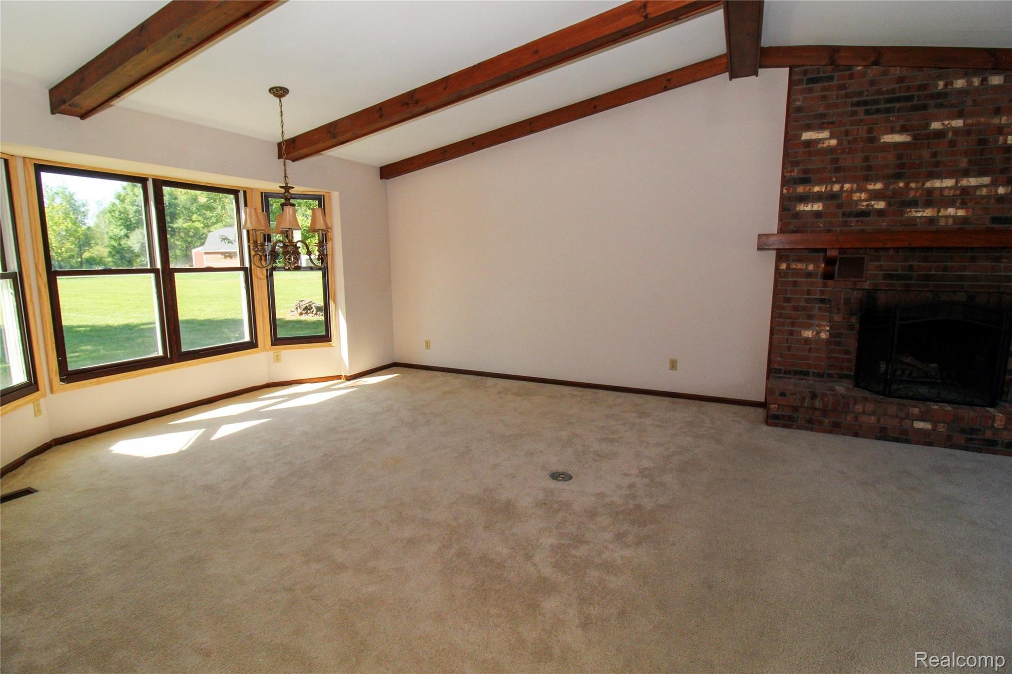 9032 East Bristol Road Davison, MI 48423 - Photo 15 of 62 Living Room (3).jpg