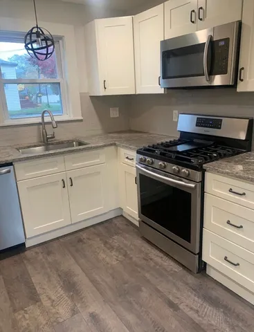 $2,600 | 159 Tremont Street, Taunton, MA 02780