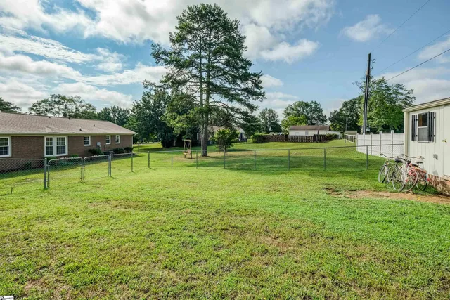 $325,000 | 7 Lisa Drive, Williamston, SC 29697