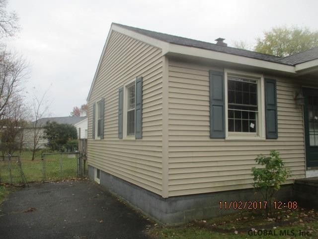1442 Dunnsville Road Rotterdam, NY 12306 - Photo 2 of 25 Photo 2