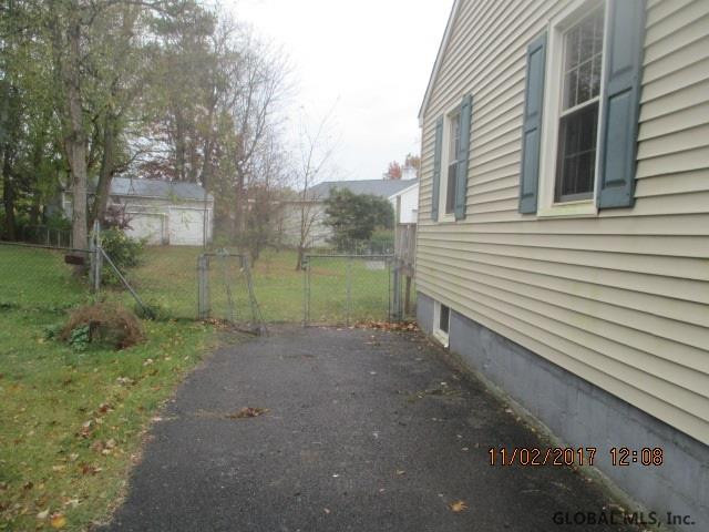 1442 Dunnsville Road Rotterdam, NY 12306 - Photo 3 of 25 Photo 3