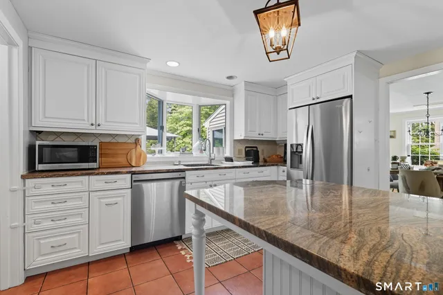 $3,500 | 104 Bentwood Road, West Hartford, CT 06107