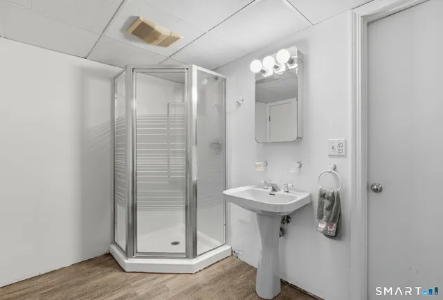 $3,500 | 104 Bentwood Road, West Hartford, CT 06107