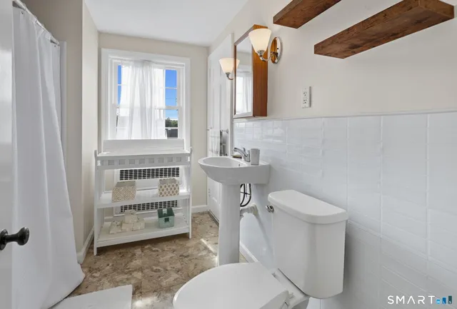 $3,500 | 104 Bentwood Road, West Hartford, CT 06107