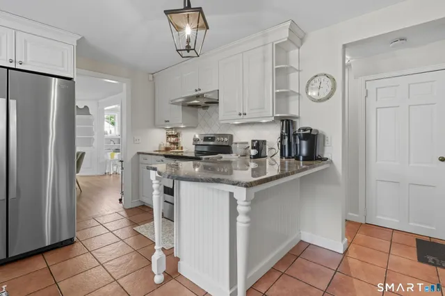 $3,500 | 104 Bentwood Road, West Hartford, CT 06107