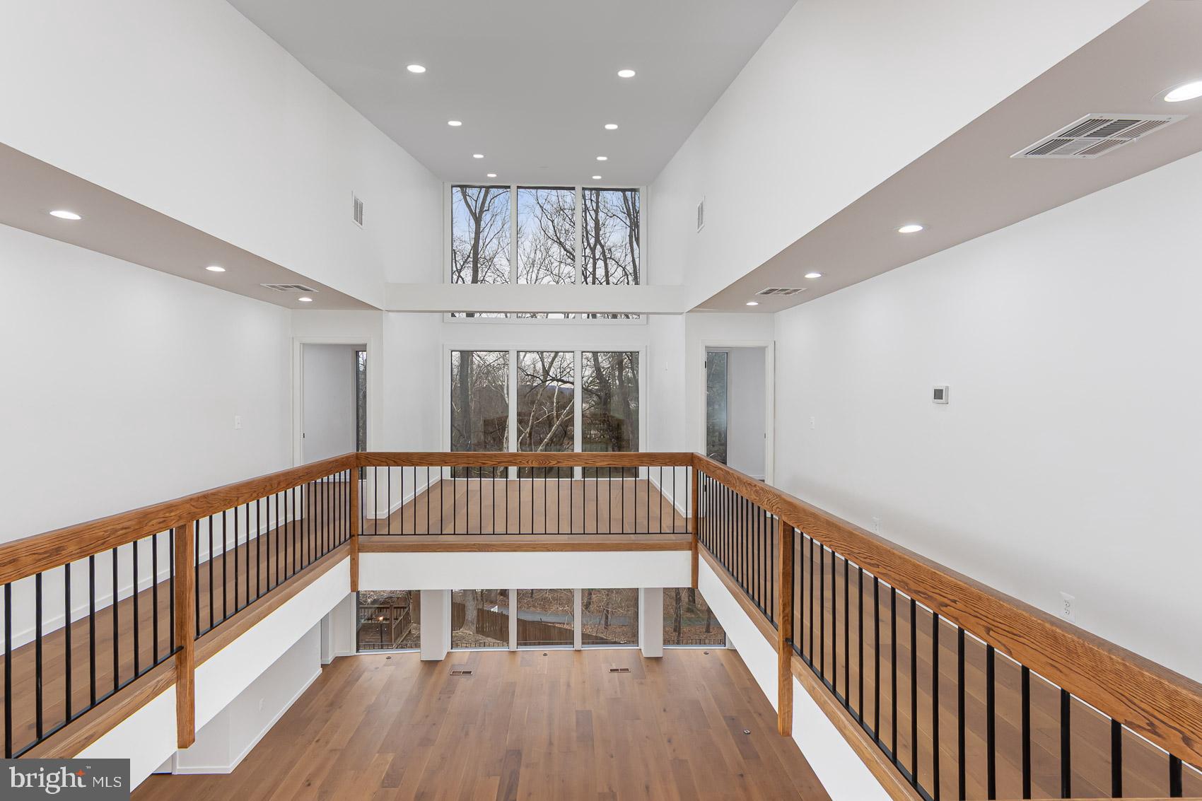903 Ivy Hill Road Cockeysville, MD 21030 - Photo 7 of 100 Spacious modern loft with natural light.