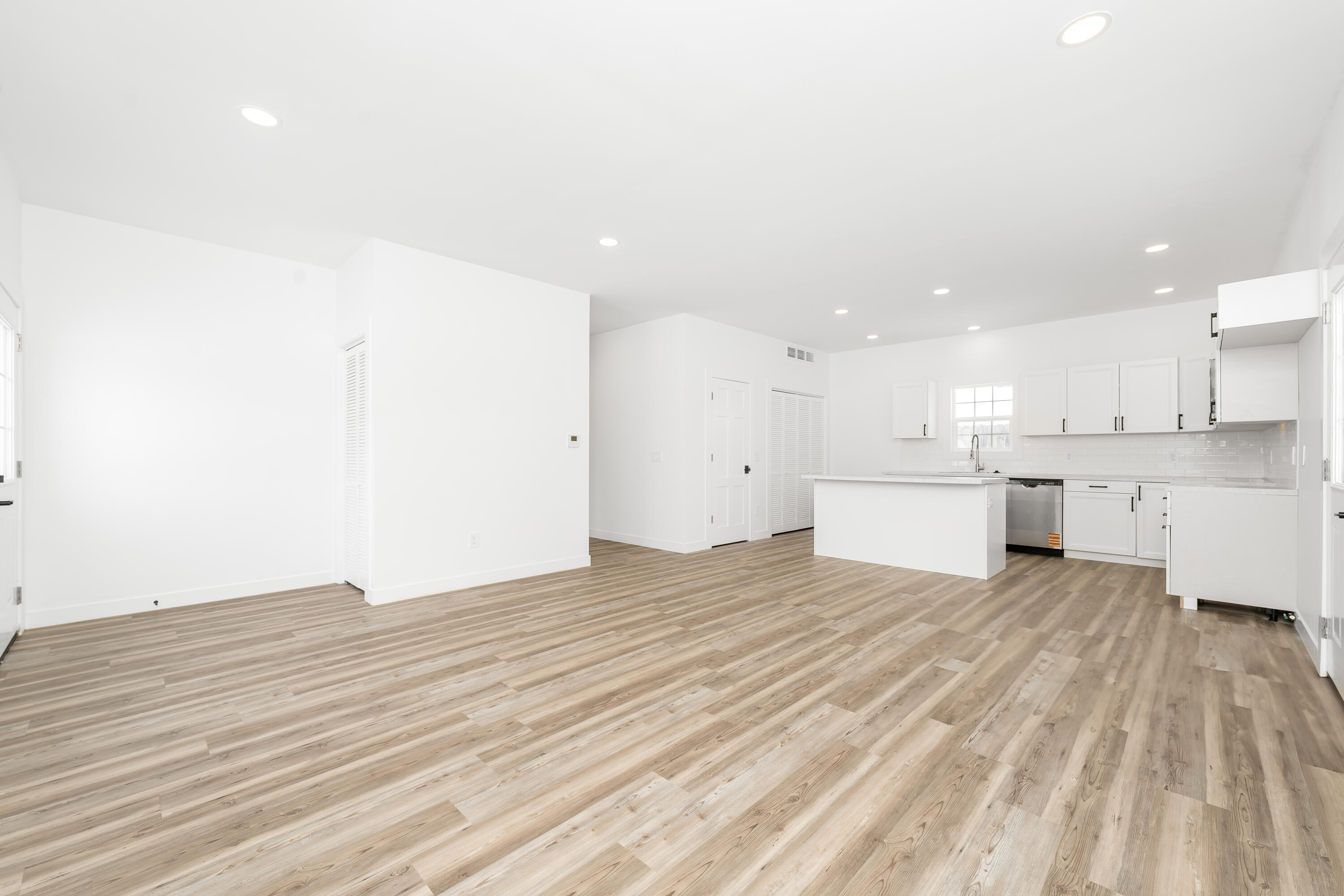 180 South Snyder Street Marcellus, MI 49067 - Photo 5 of 24 DSC02842