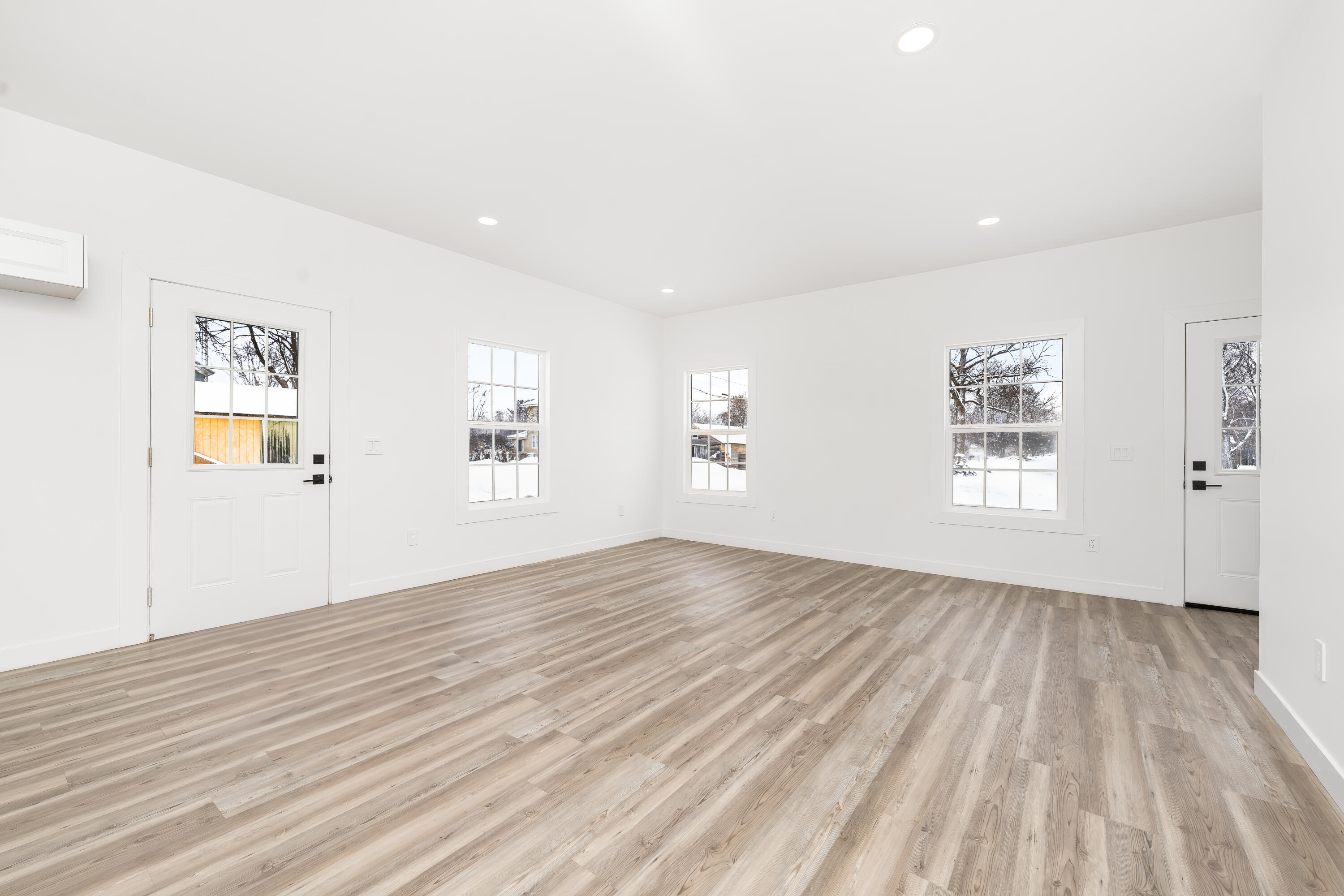 180 South Snyder Street Marcellus, MI 49067 - Photo 6 of 24 DSC02843