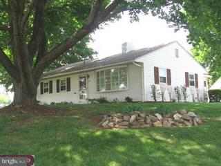 301 Devon Road Fairless Hills, PA 19030 - Photo 1 of 6 Gallery Image 1