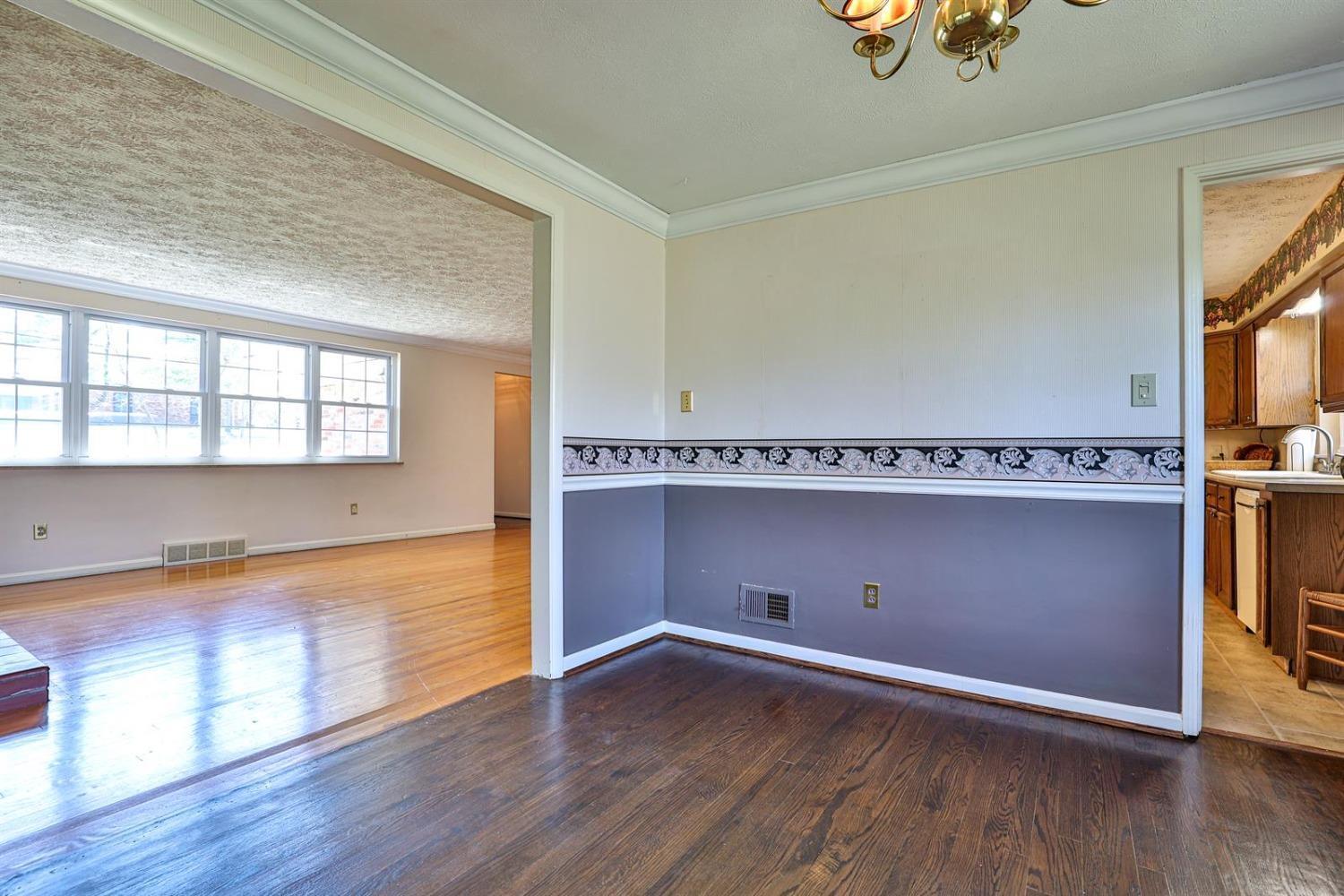 350 Compton Road Cincinnati, OH 45215 - Photo 9 of 43