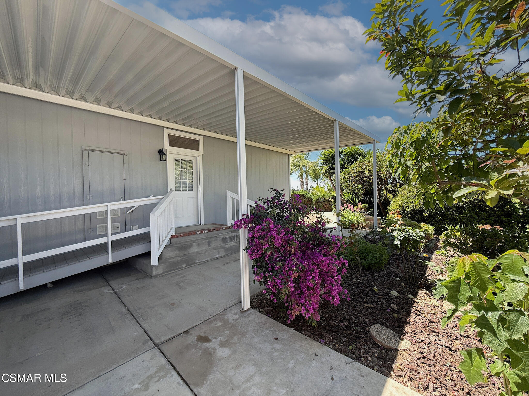 114 Stevens Circle Ventura, CA 93003 - Photo 17 of 29 a view of backyard with a garden