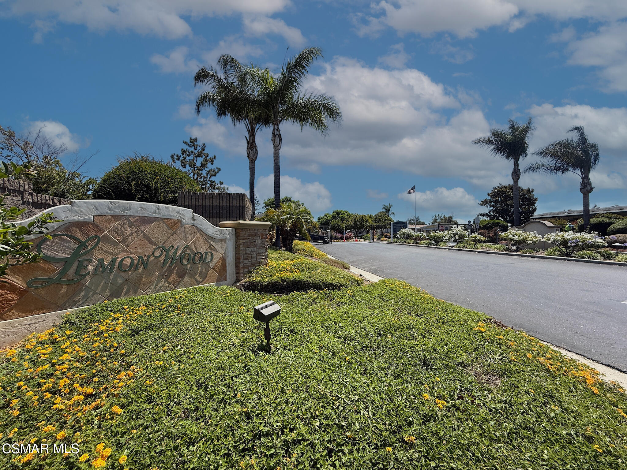 114 Stevens Circle Ventura, CA 93003 - Photo 29 of 29 a view of a garden