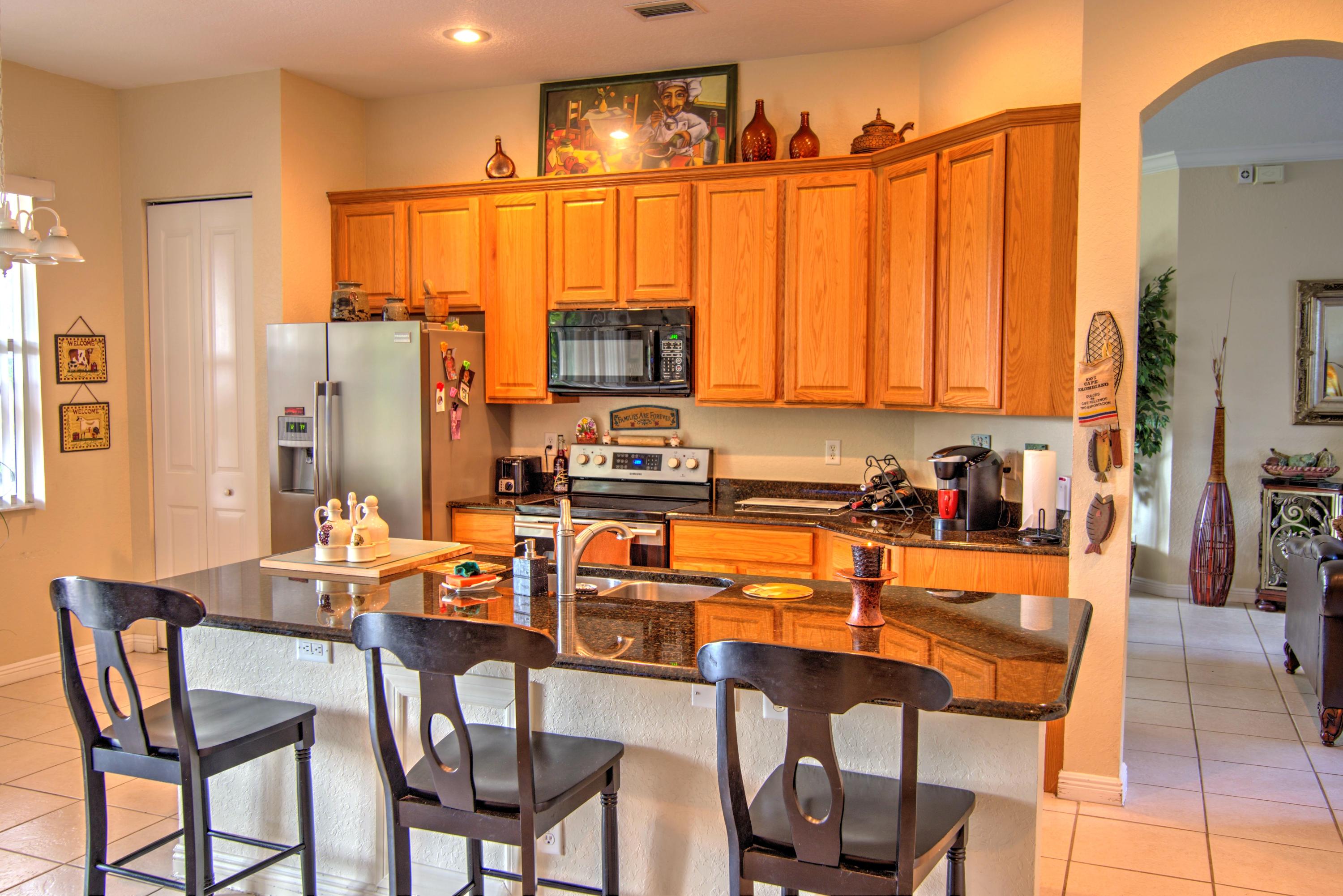 4002 Southwest Jarmer Road Port St. Lucie, FL 34953 - Photo 5 of 17 kitchen 3