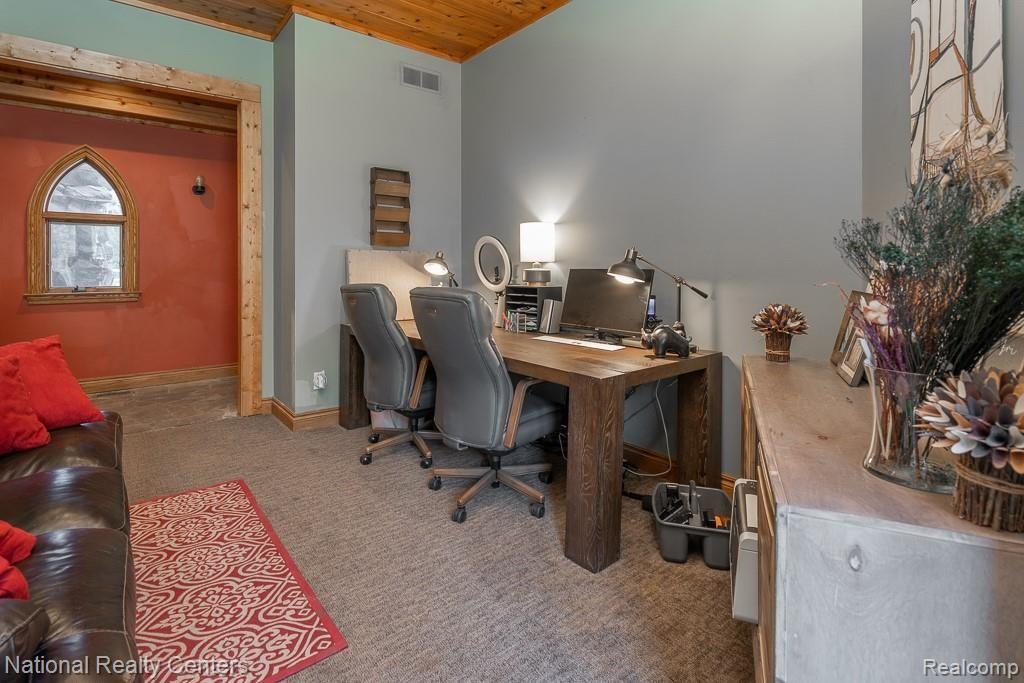 11000 Hibner Road Hartland, MI 48353 - Photo 20 of 59 22.jpg