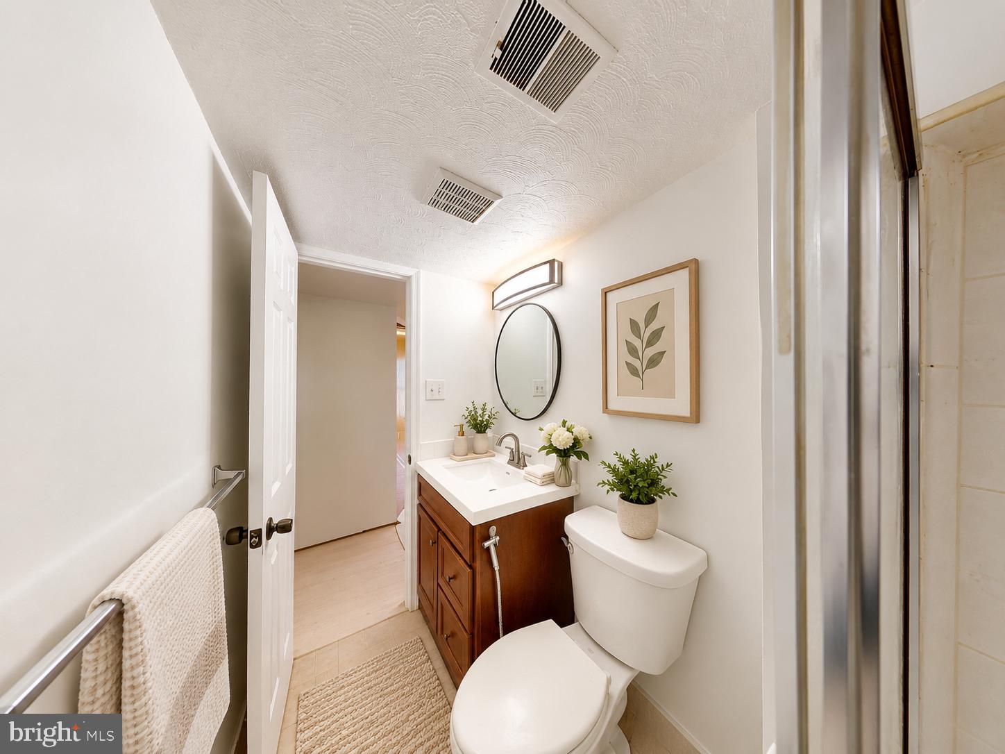6823 Ben Franklin Road Springfield, VA 22150 - Photo 15 of 61 Bathroom 1