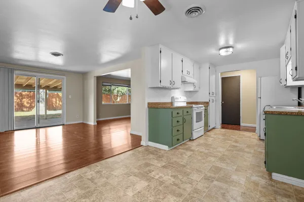 $328,500 | 3778 Scorpius Way, Redding, CA 96002