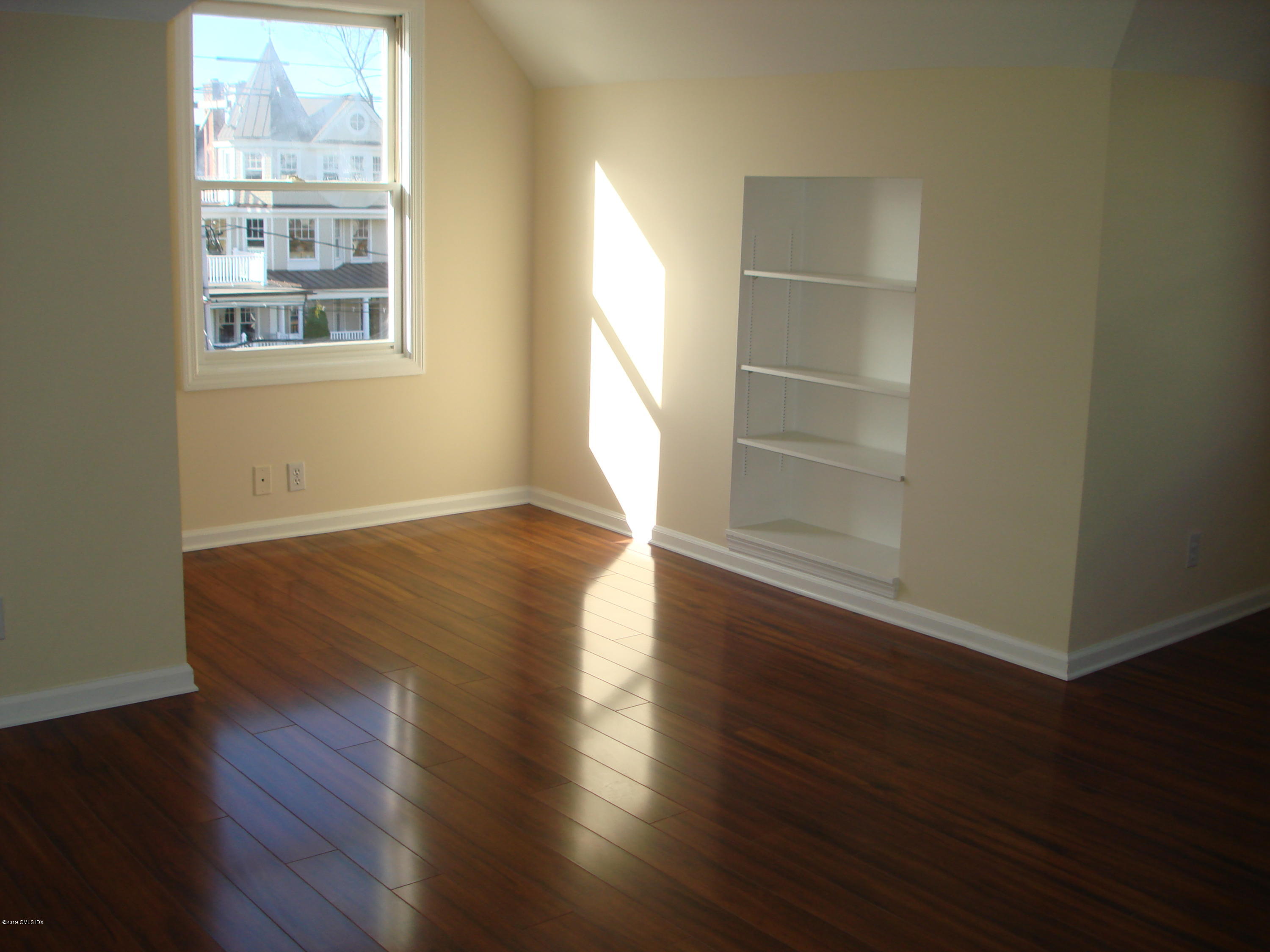 25 Field Point Road Greenwich, CT 06830 - Photo 3 of 5 DSC08479