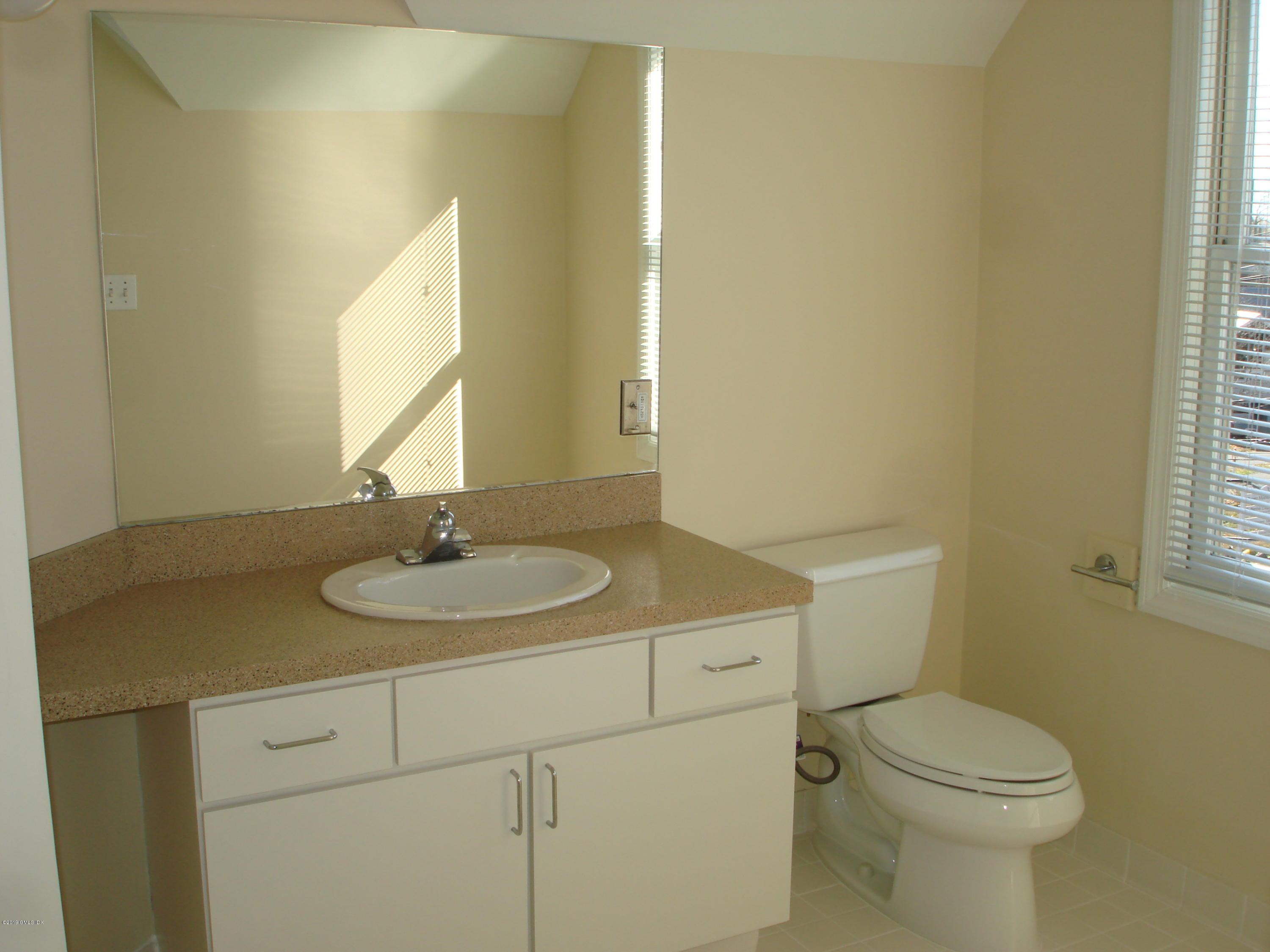 25 Field Point Road Greenwich, CT 06830 - Photo 5 of 5 DSC08480