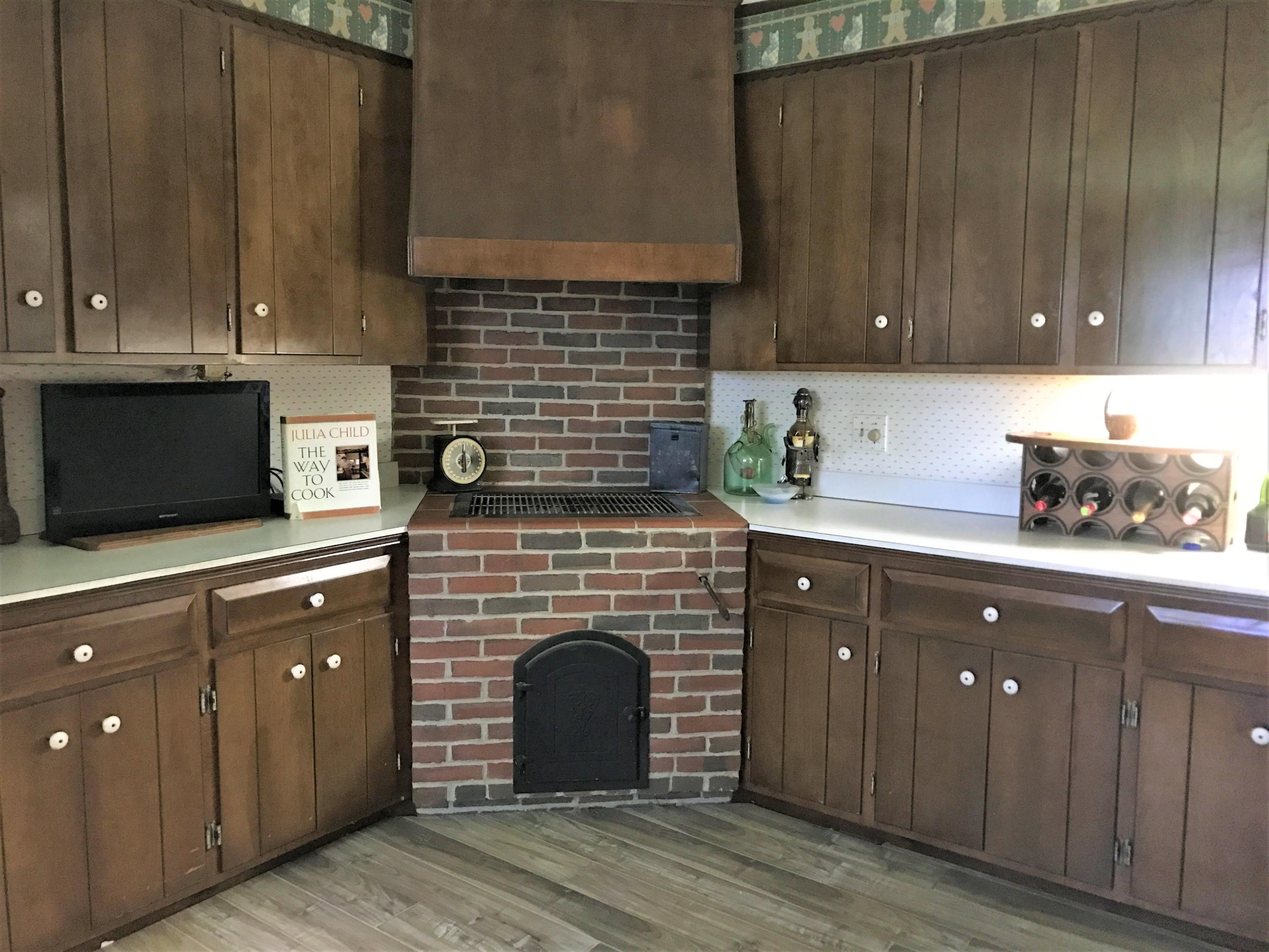 13 Constitution Road Kennebunk, ME 04043 - Photo 17 of 45 Built-in Grill