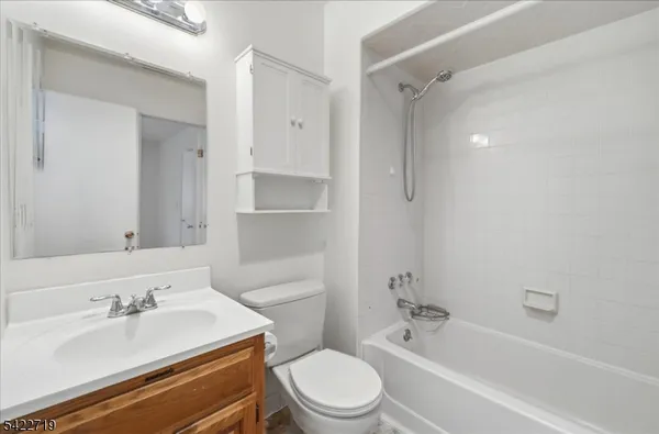 $2,295 | 8 Augusta Drive, Unit 8, Vernon, NJ 07462