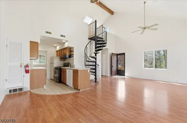 $2,295 | 8 Augusta Drive, Unit 8, Vernon, NJ 07462