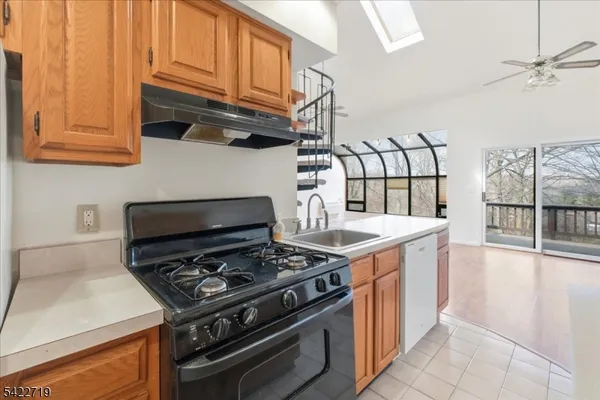 $2,295 | 8 Augusta Drive, Unit 8, Vernon, NJ 07462