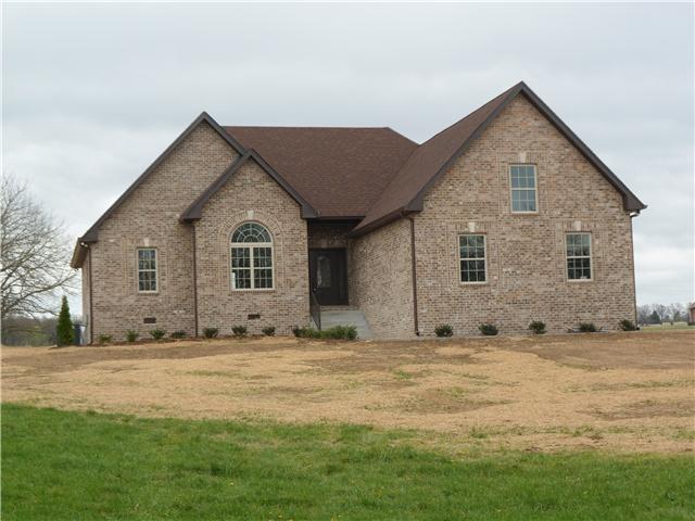 532 Halltown Road Portland, TN 37148 - Photo 2 of 15 a front view of a house with a yard