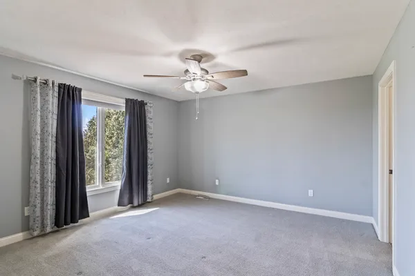 $389,900 | 1915 Dunraven Road, Bloomington, IL 61704