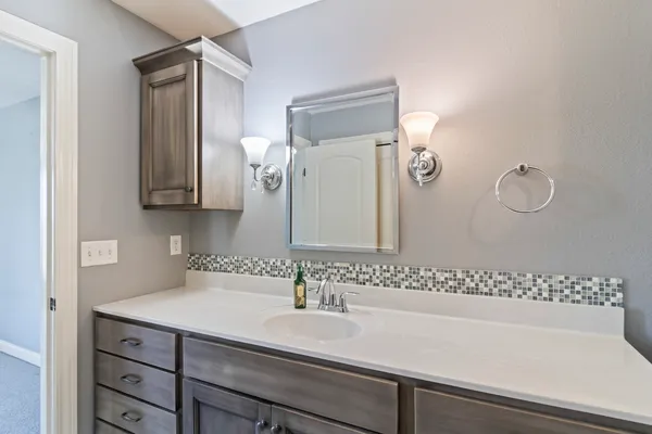 $389,900 | 1915 Dunraven Road, Bloomington, IL 61704