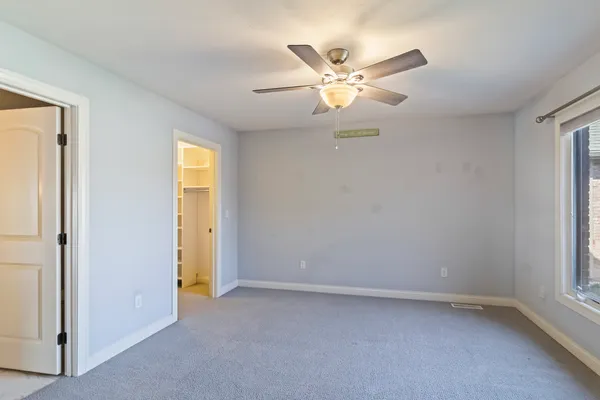 $389,900 | 1915 Dunraven Road, Bloomington, IL 61704