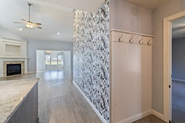 $389,900 | 1915 Dunraven Road, Bloomington, IL 61704