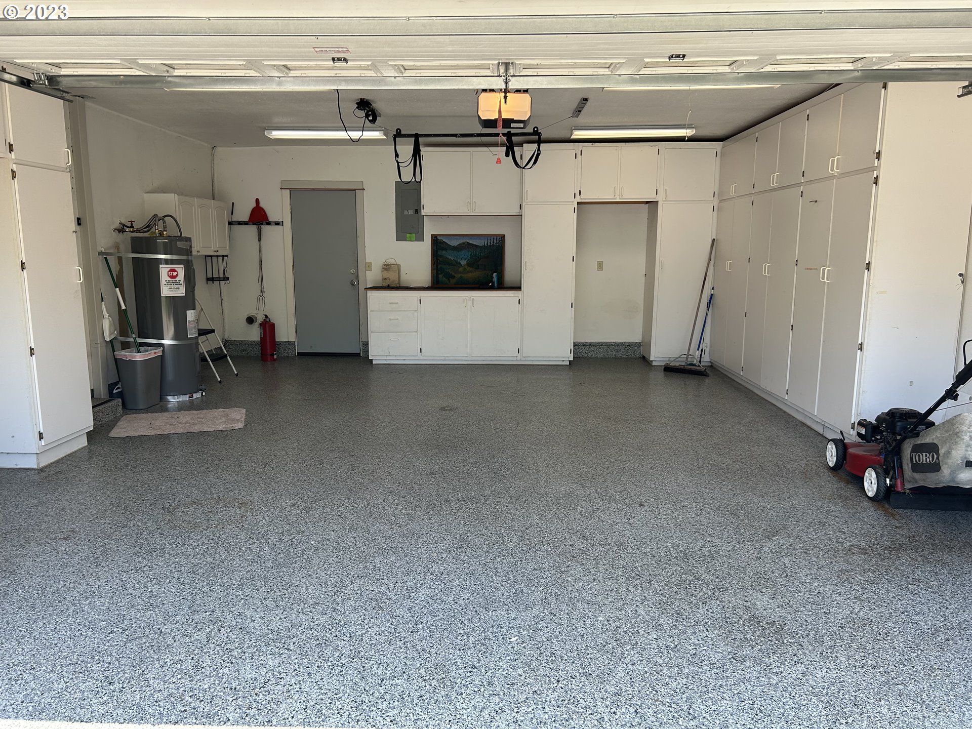 6558 Thurston Road Springfield, OR 97478 - Photo 20 of 26 a view of a car garage