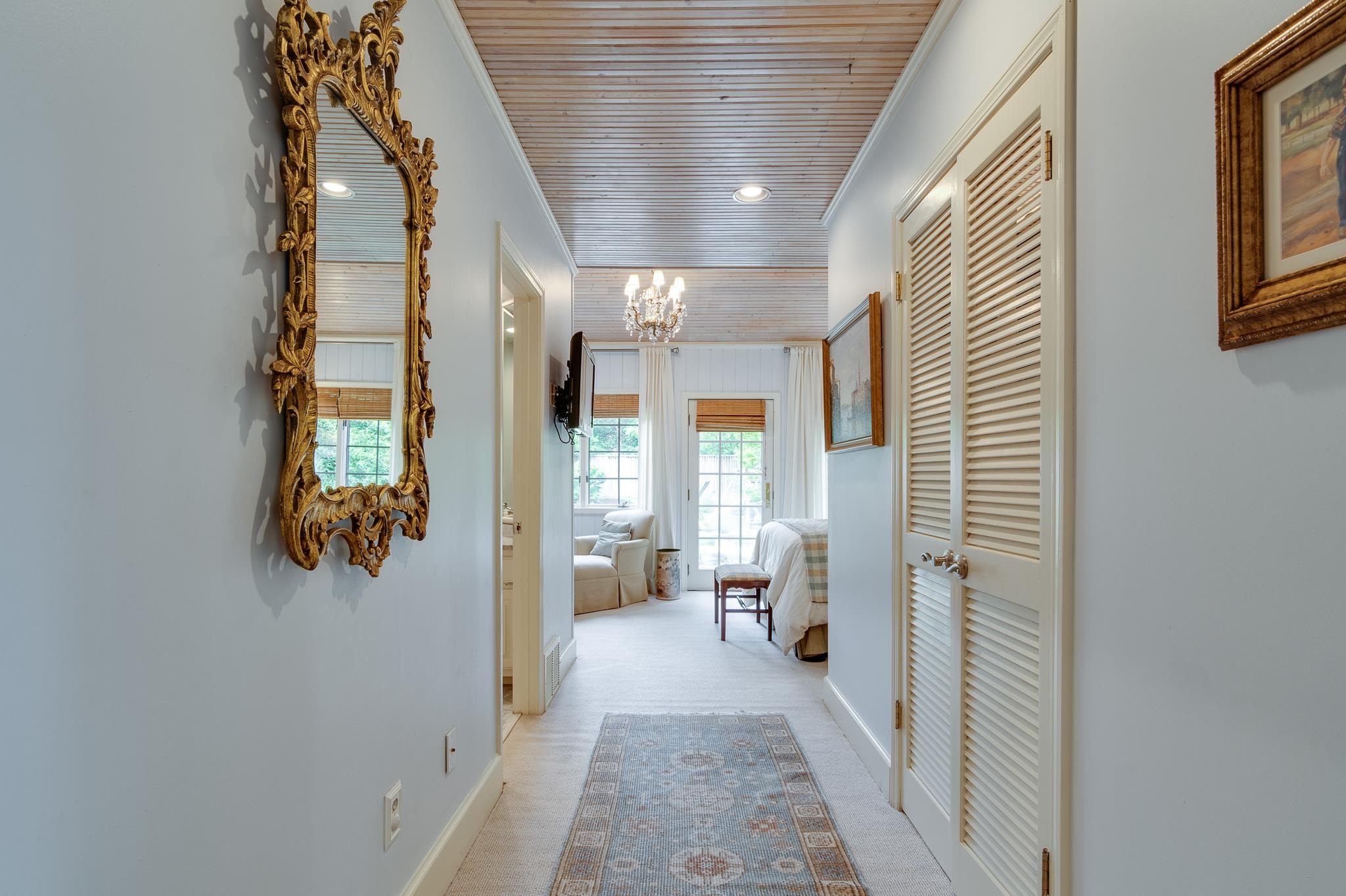 263 North Rose Road Memphis, TN 38117 - Photo 11 of 25 a view of hallway with furniture and a large window